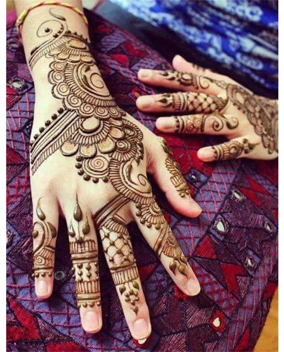 Elegant Mandala And Chevron Featuring Back Hand Mehndi Design